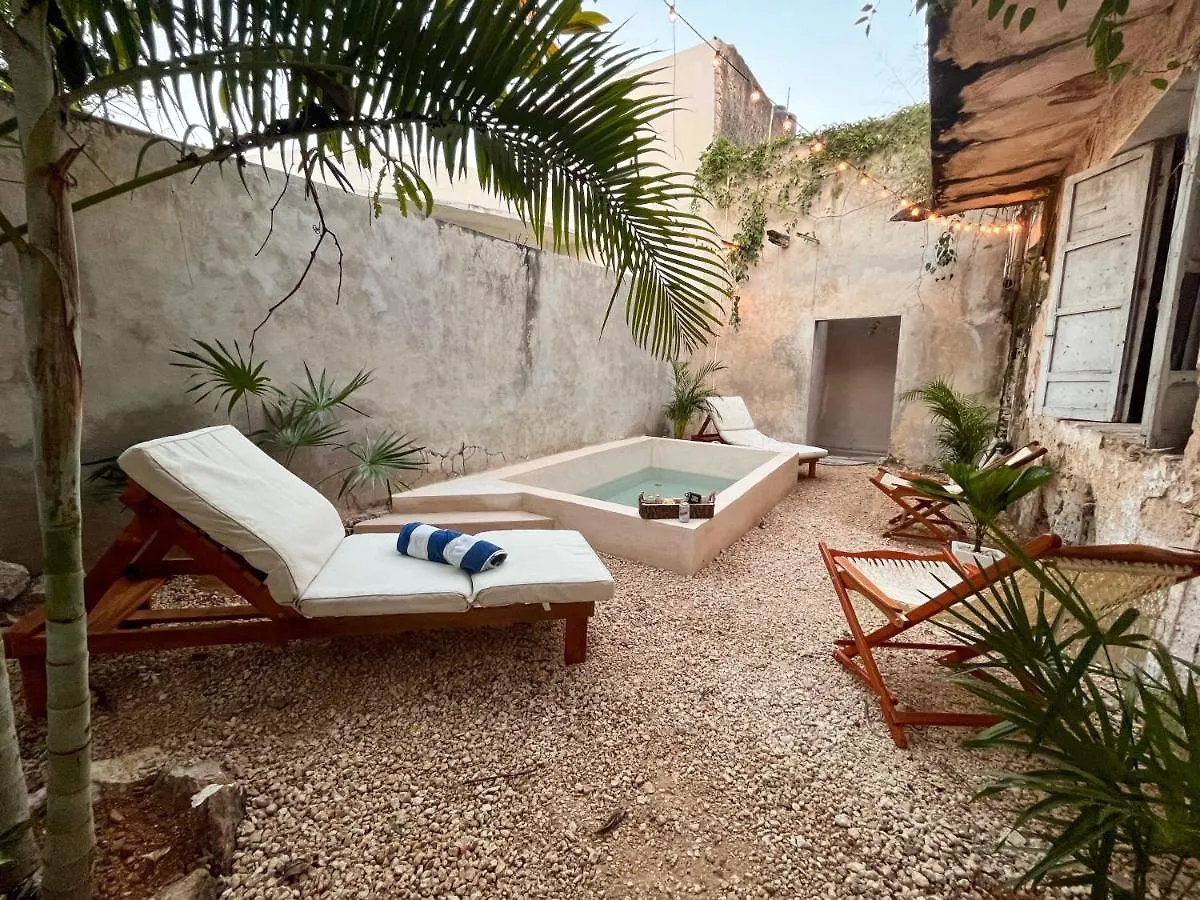 Unique Mystic Pool Yard Only 3 Blocks Main Sq Villa Merida